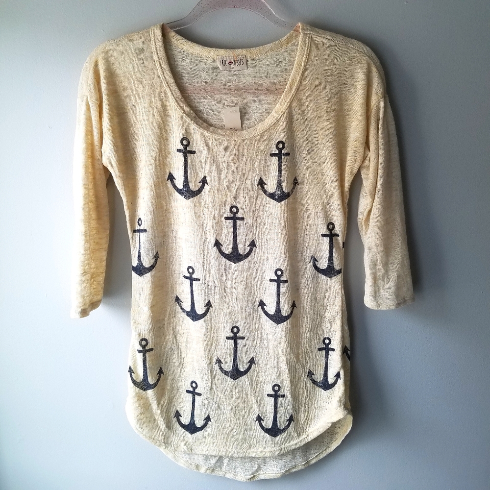 Free Kisses NWT Anchor 3/4 Tee Size Medium